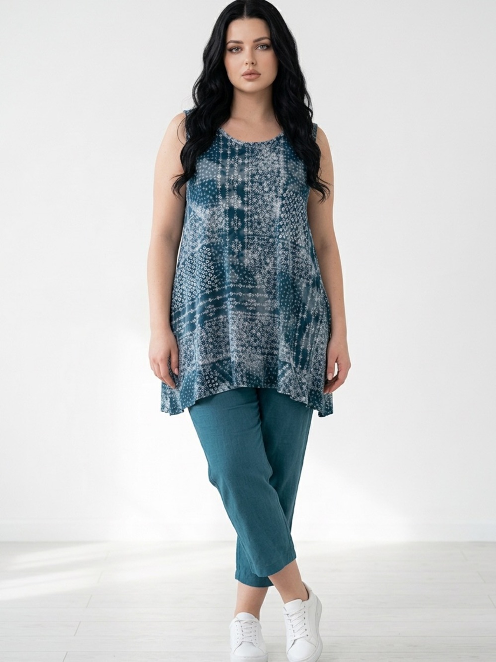 LOGO by Lori Goldstein Blue and White Floral Tunic with Pockets